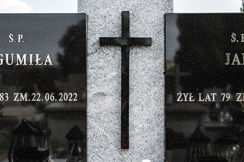 Krzyż metalowy, lakierowany