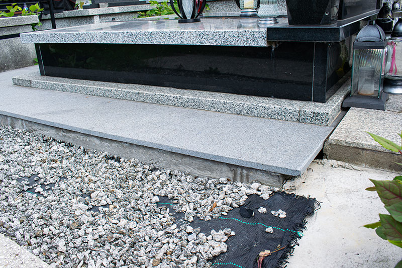 Wylewka zbrojona z zamontowanymi okładzinami