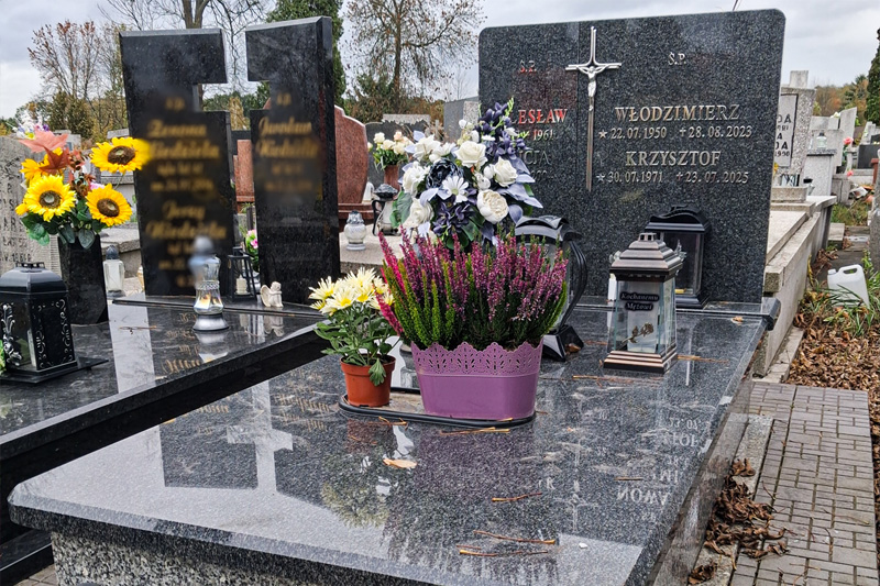 Nagrobek dwukolorowy wykonany na zamówienie