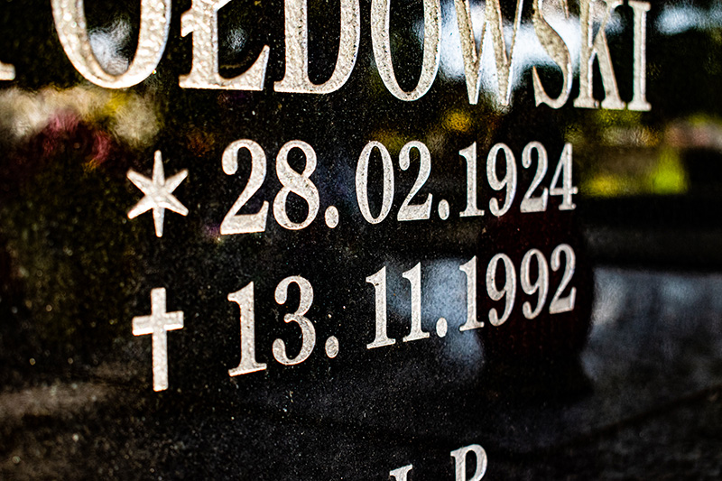 Litery pokryte platyną