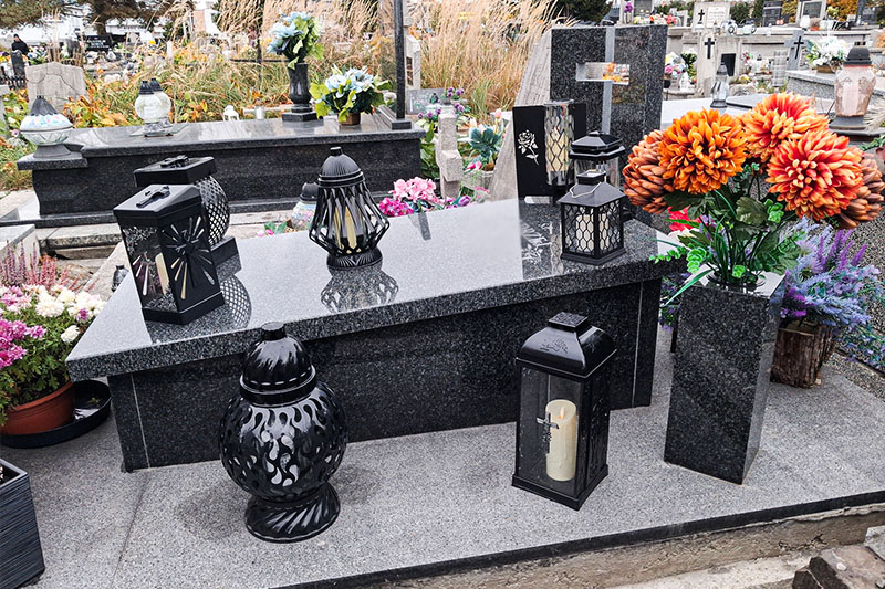 Montaż wazonu na granitowych, antypoślizgowych okładzinach