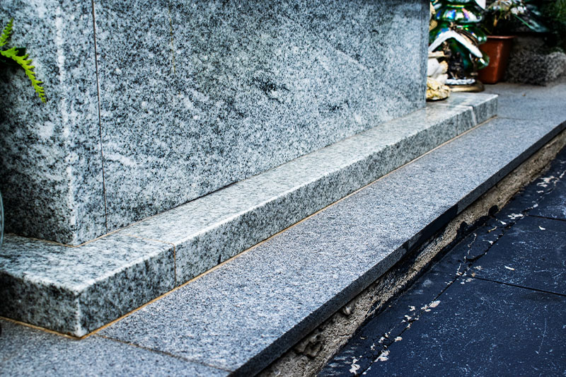 Okładziny antypoślizgowe z granitu