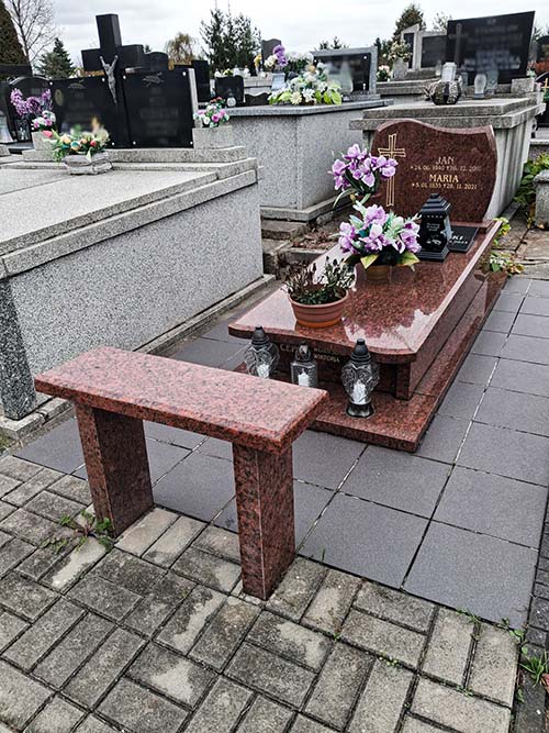 Nagrobek wykonany z granitu Vanga