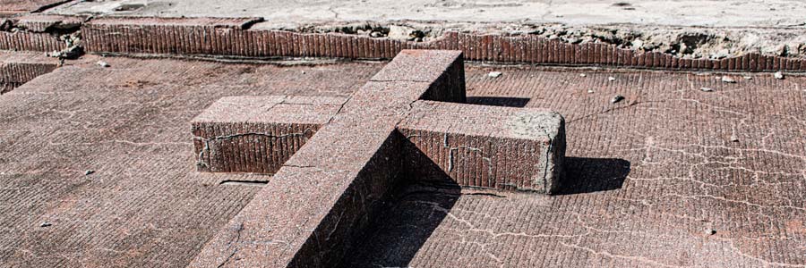 Renowacja starego nagrobka granitowego